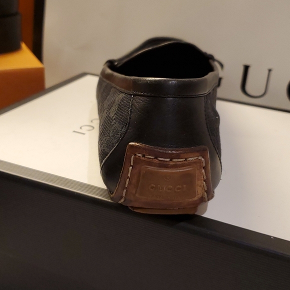 2 LOUISVUITTON & 2 GUCCI = 4 PAIRS - Picture 13 of 13